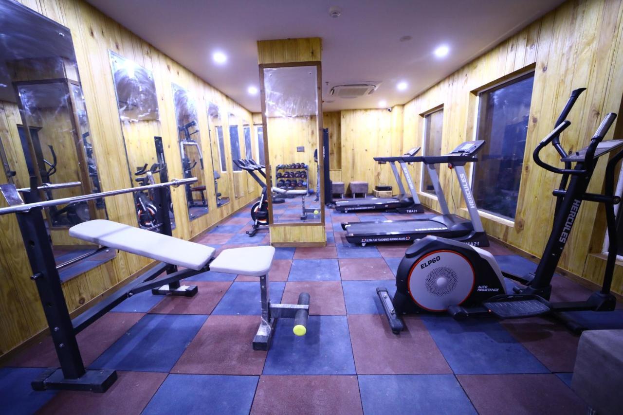 Prime Land Hotell Varanasi Exteriör bild
